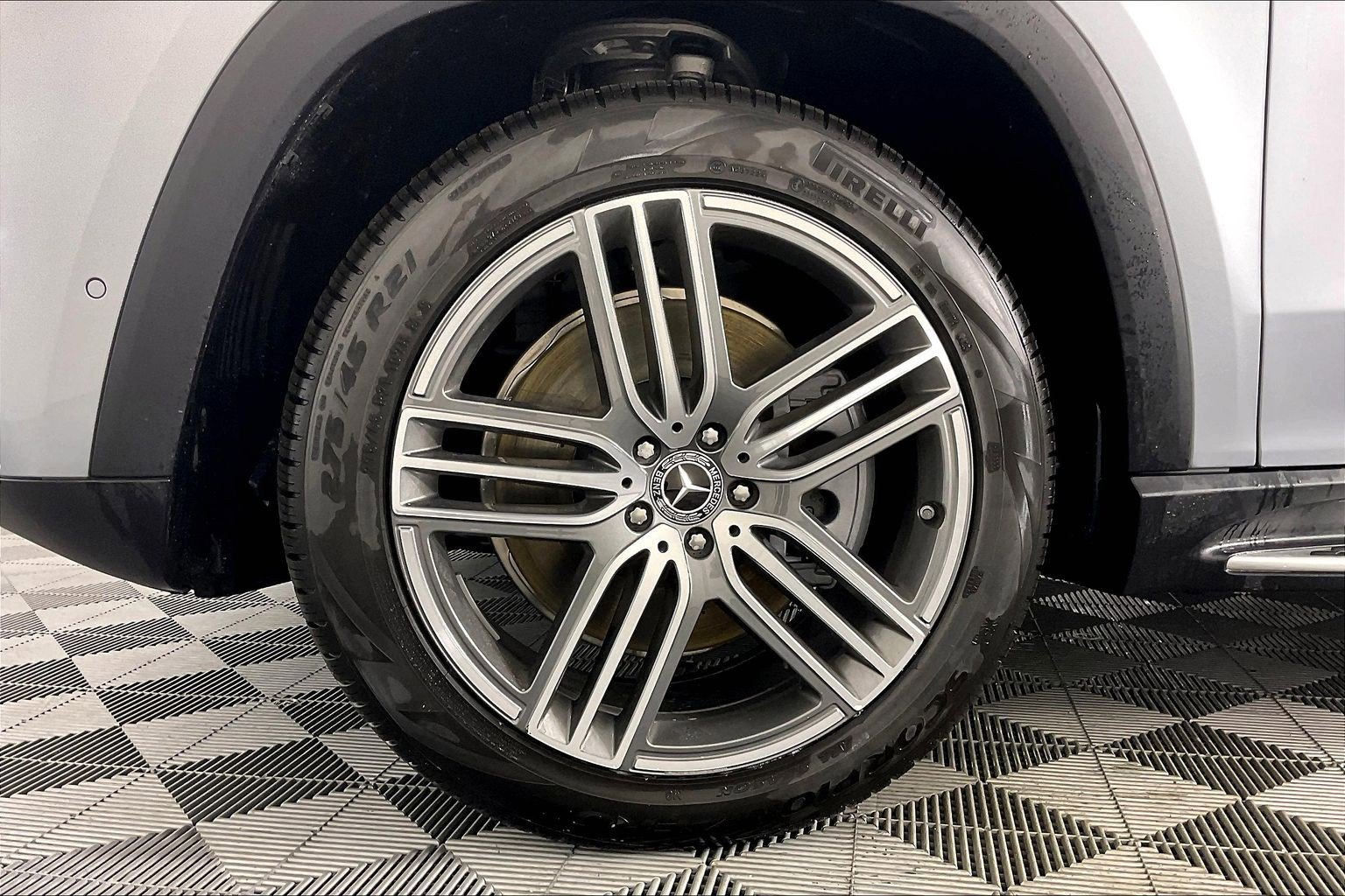 New 2026 Cirrus Silver Metallic Mercedes-Benz GLS 450 image 26
