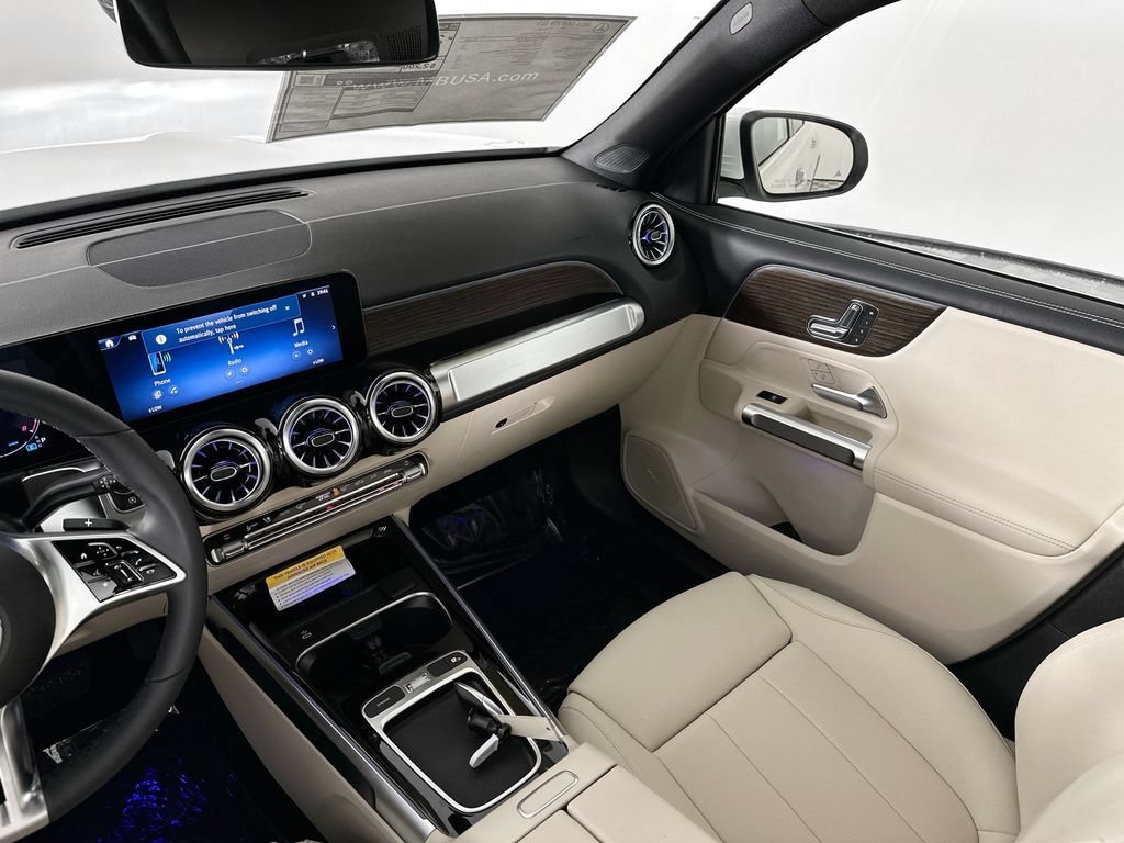 New 2026 Polar White Mercedes-Benz GLB 250 image 53