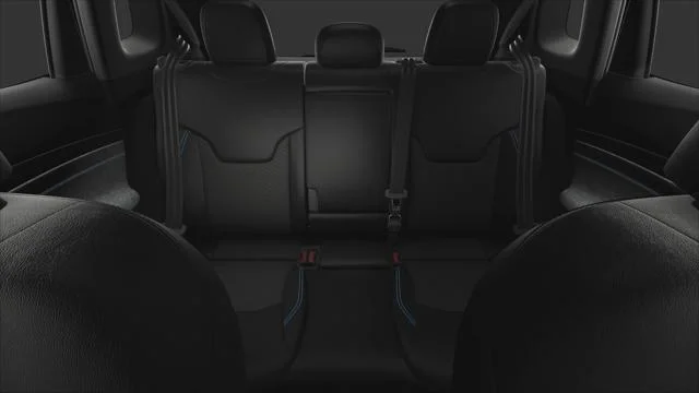 New 2026 Hydro Blue Pearl-Coat Exterior Paint Jeep Latitude image 55