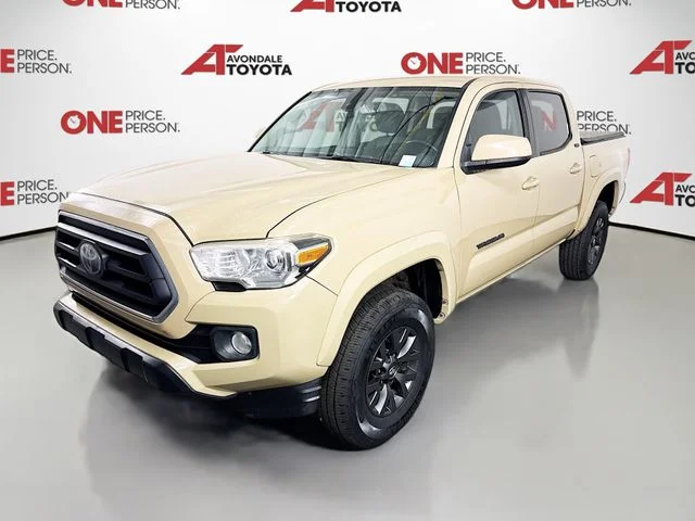 Certified Used 2020  Toyota SR5 image 3