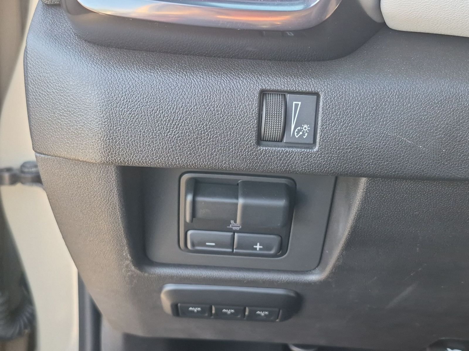 2023 GMC Canyon AT4X - Photo 18