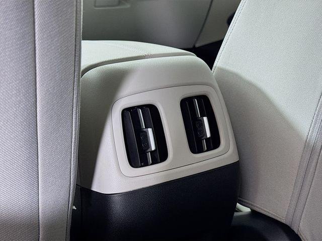 New 2026 White Hyundai SEL FWD image 31