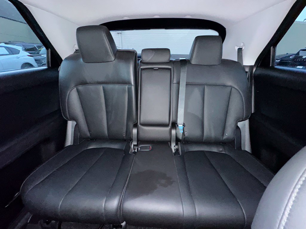 Used 2025 Black Hyundai SEL image 12