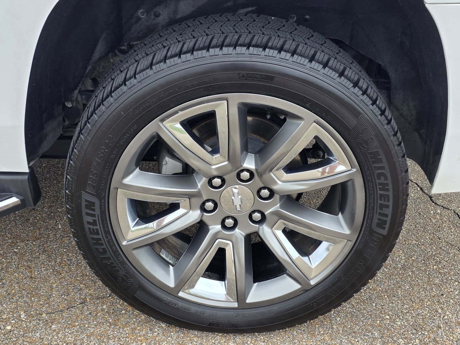 Used 2017 SUMMIT WHITE Chevrolet Premier image 32