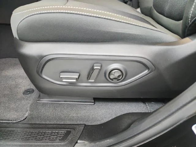 New 2026 Black Jeep Laredo image 21