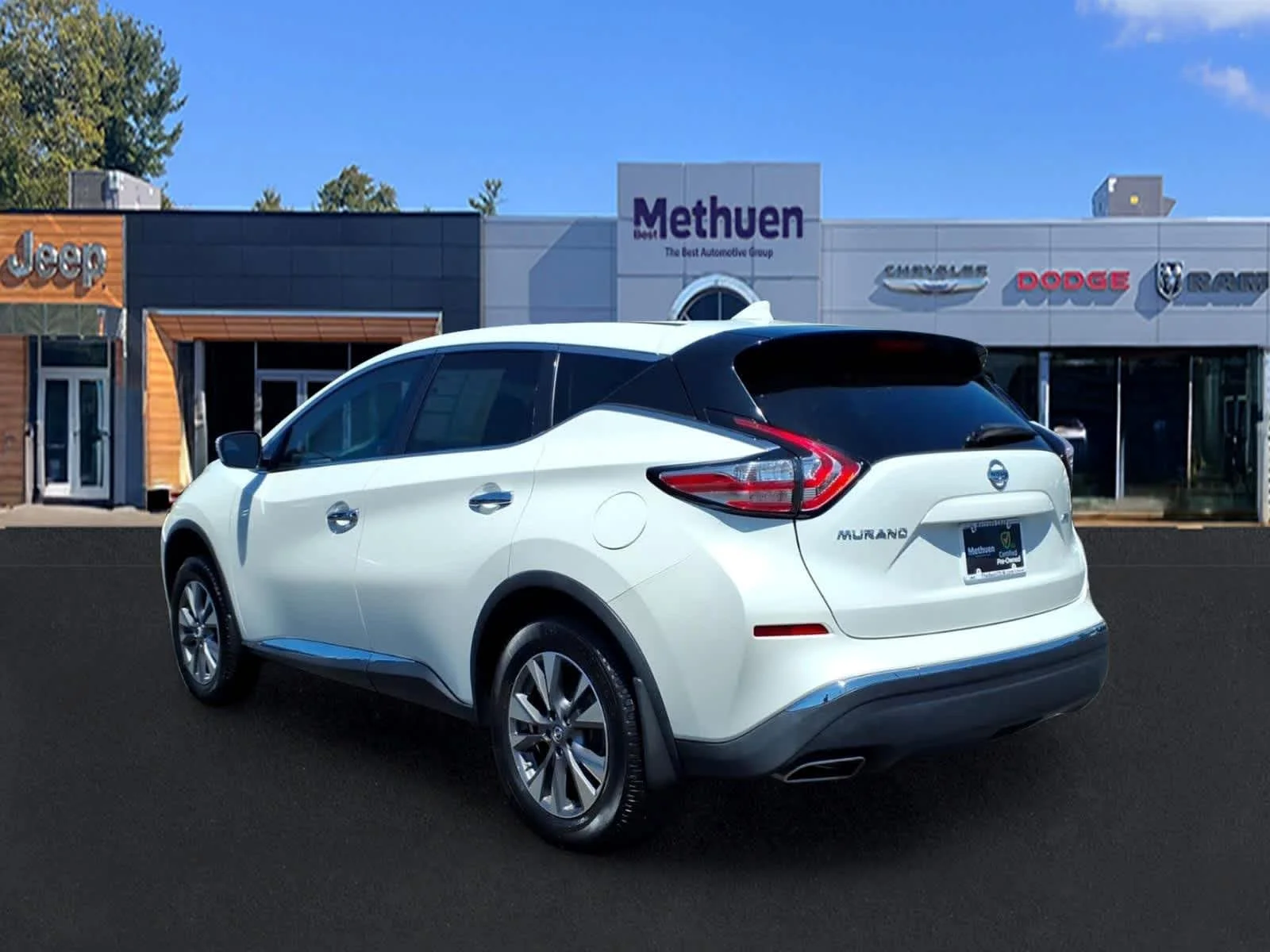Used 2017 Pearl White Nissan S image 7