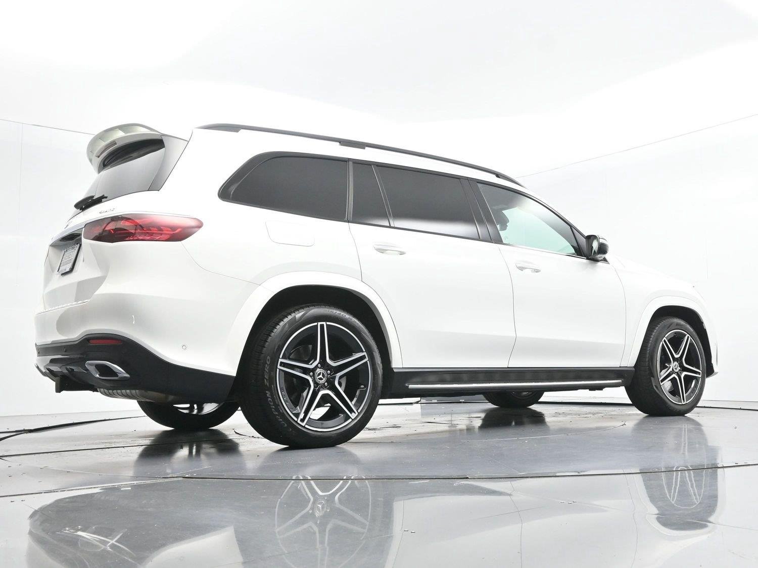 Used 2025 Polar White Mercedes-Benz GLS 450 image 60