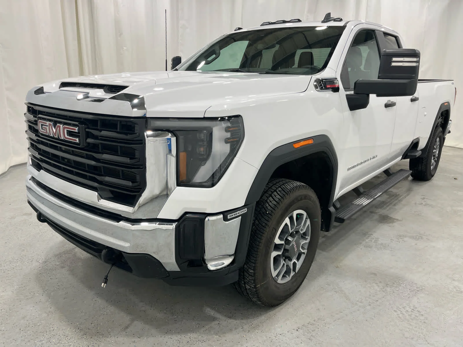 Used 2024 Summit White GMC Pro image 1