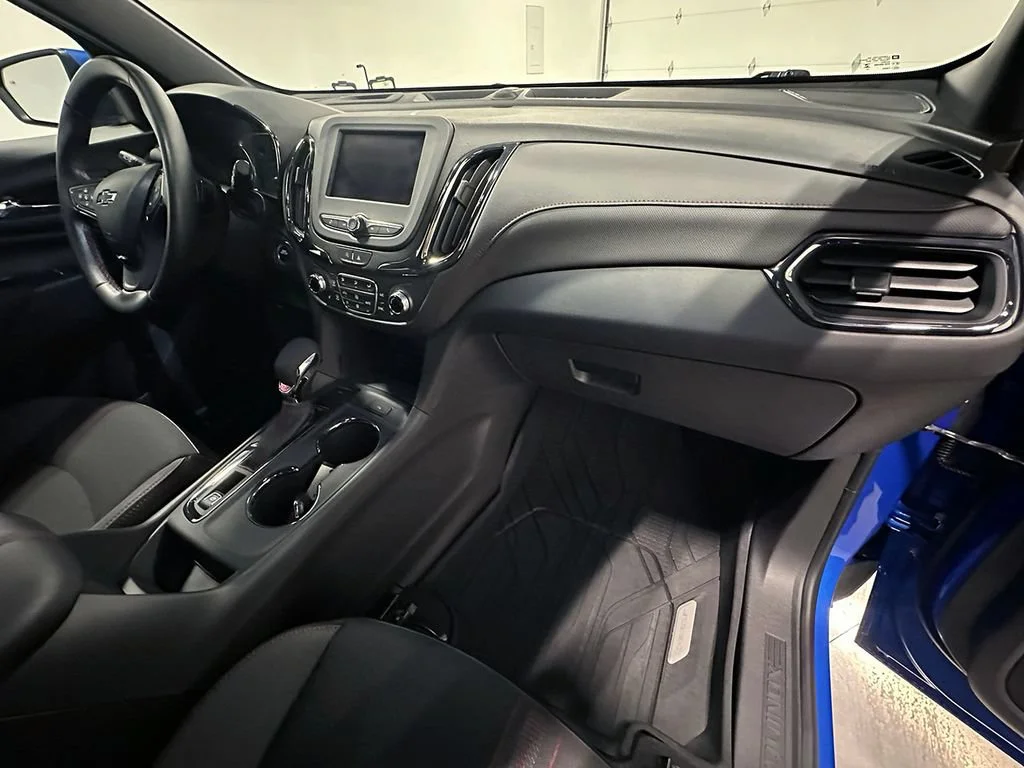 Used 2024 Riptide Blue Metallic Chevrolet RS image 27