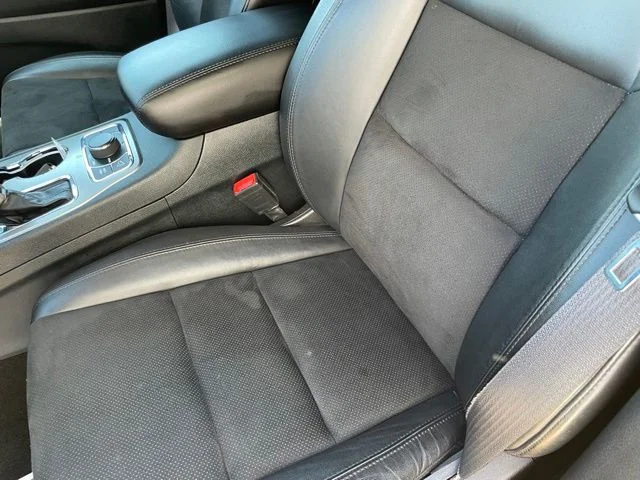 Used 2022 Sting-Gray Clearcoat Jeep Laredo X image 12