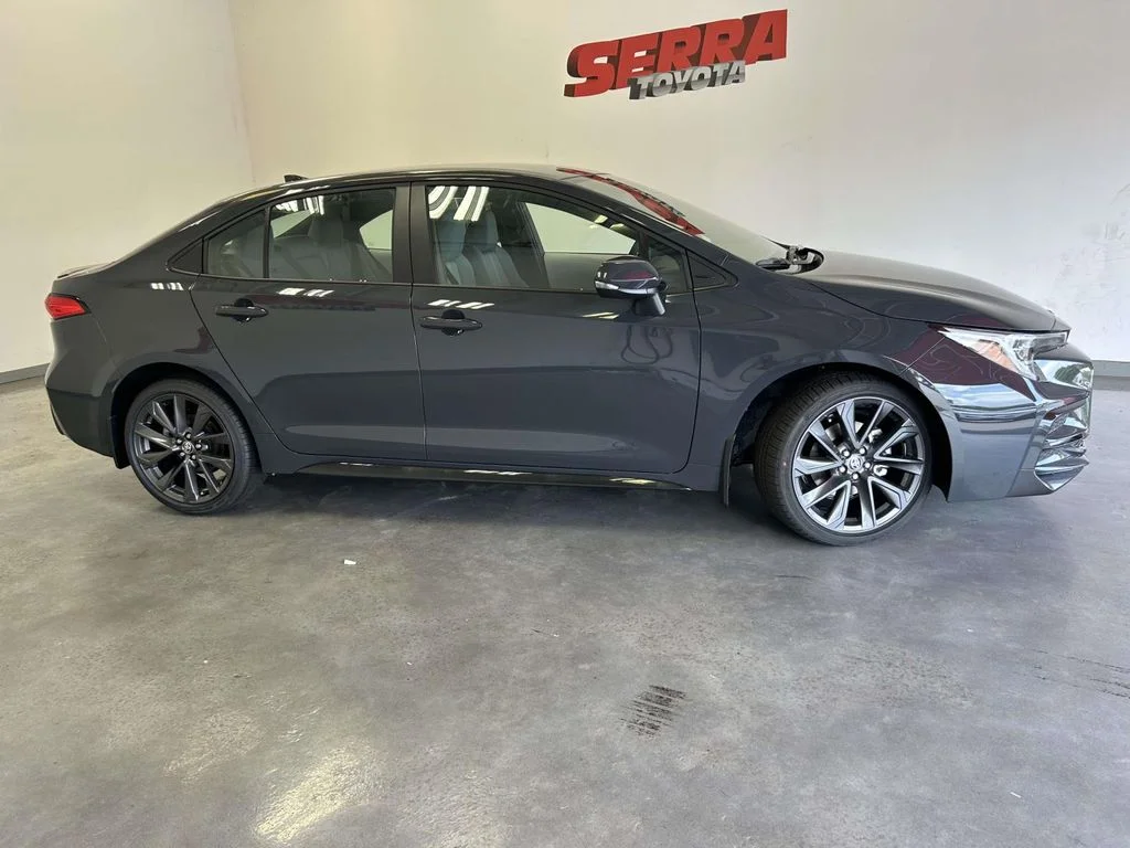 Used 2026  Toyota SE image 2
