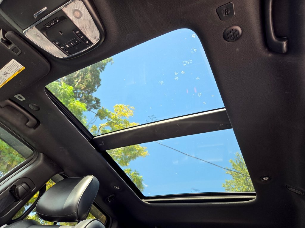 Used 2018 Red Jeep High Altitude image 22