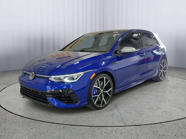 Used 2023  Volkswagen 2.0T image 4