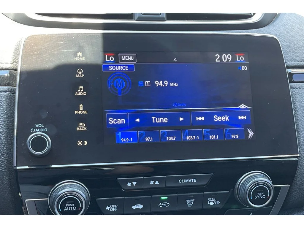 Used 2020 Sonic Gray Pearl Honda Hybrid Touring image 26