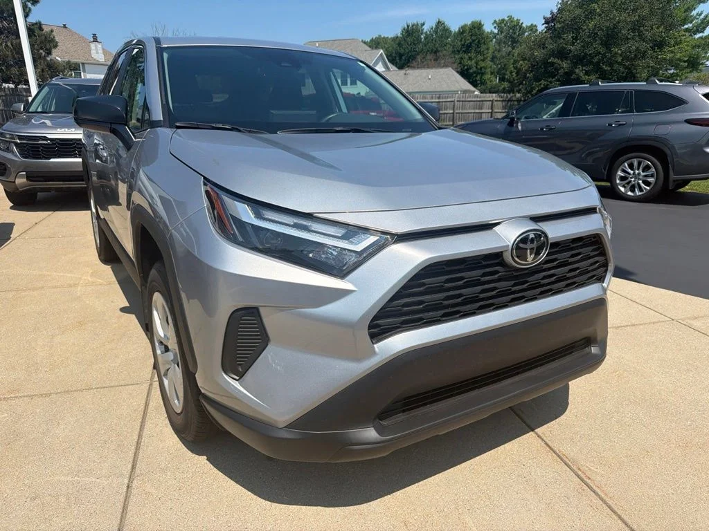 Used 2025 Silver Toyota LE image 9