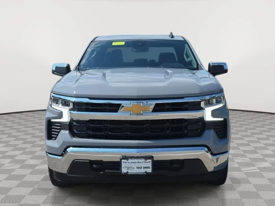 Used 2024 Slate Gray Metallic Chevrolet LT image 2