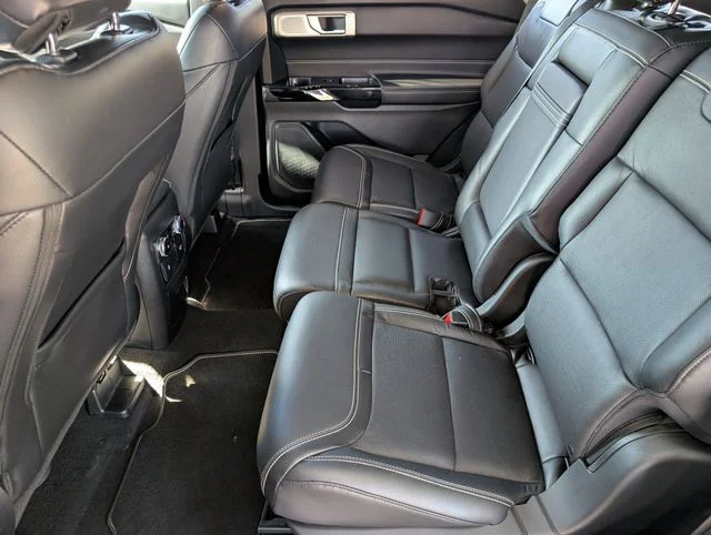 Used 2022 Gray Metallic Ford ST image 9