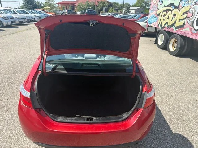 Used 2014 Red Toyota LE image 20