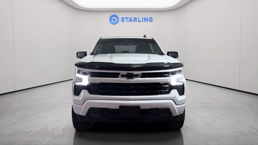 Used 2024 Summit White Chevrolet RST image 16