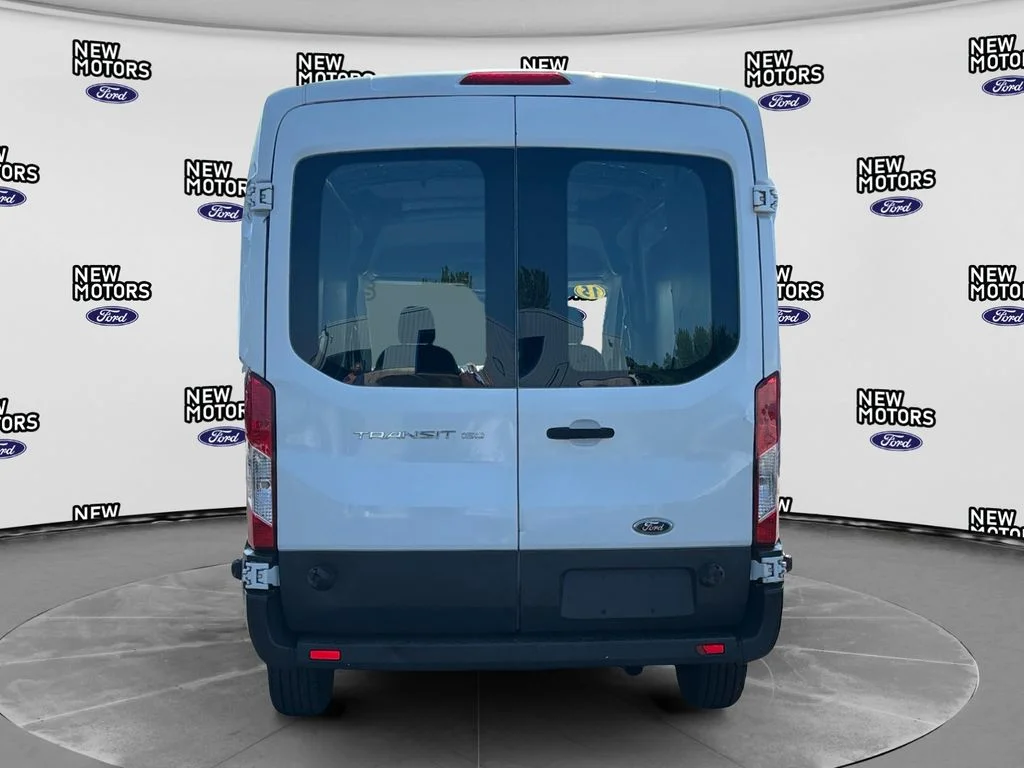 Used 2015 Oxford White Ford Base image 4
