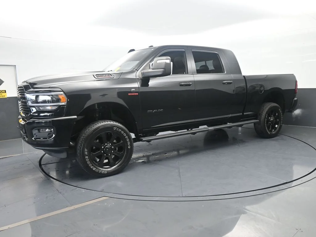 Used 2024 Diamond Black Crystal Pearlcoat Ram Laramie image 2
