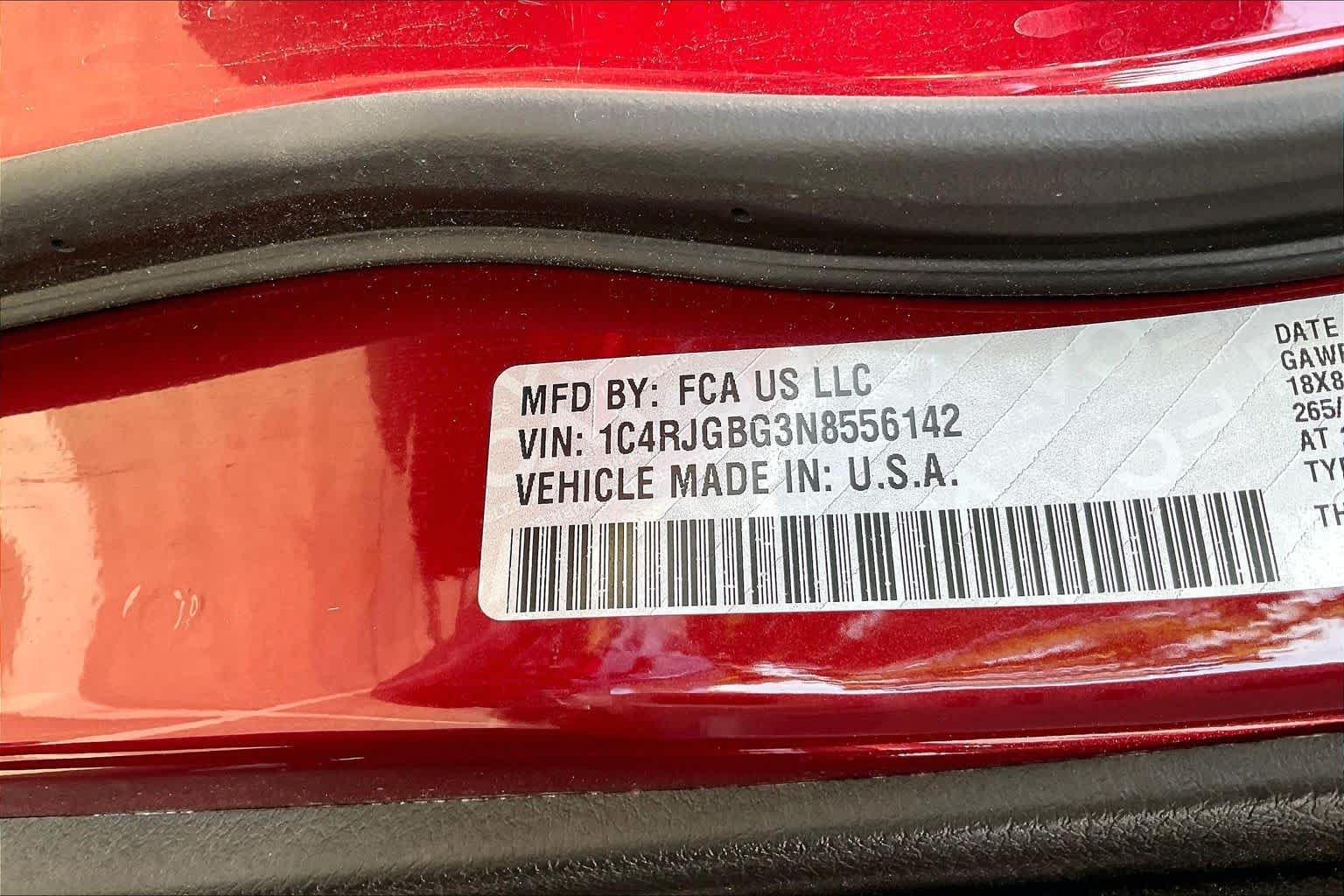 Used 2022 Velvet Red Pearlcoat Jeep Limited image 35