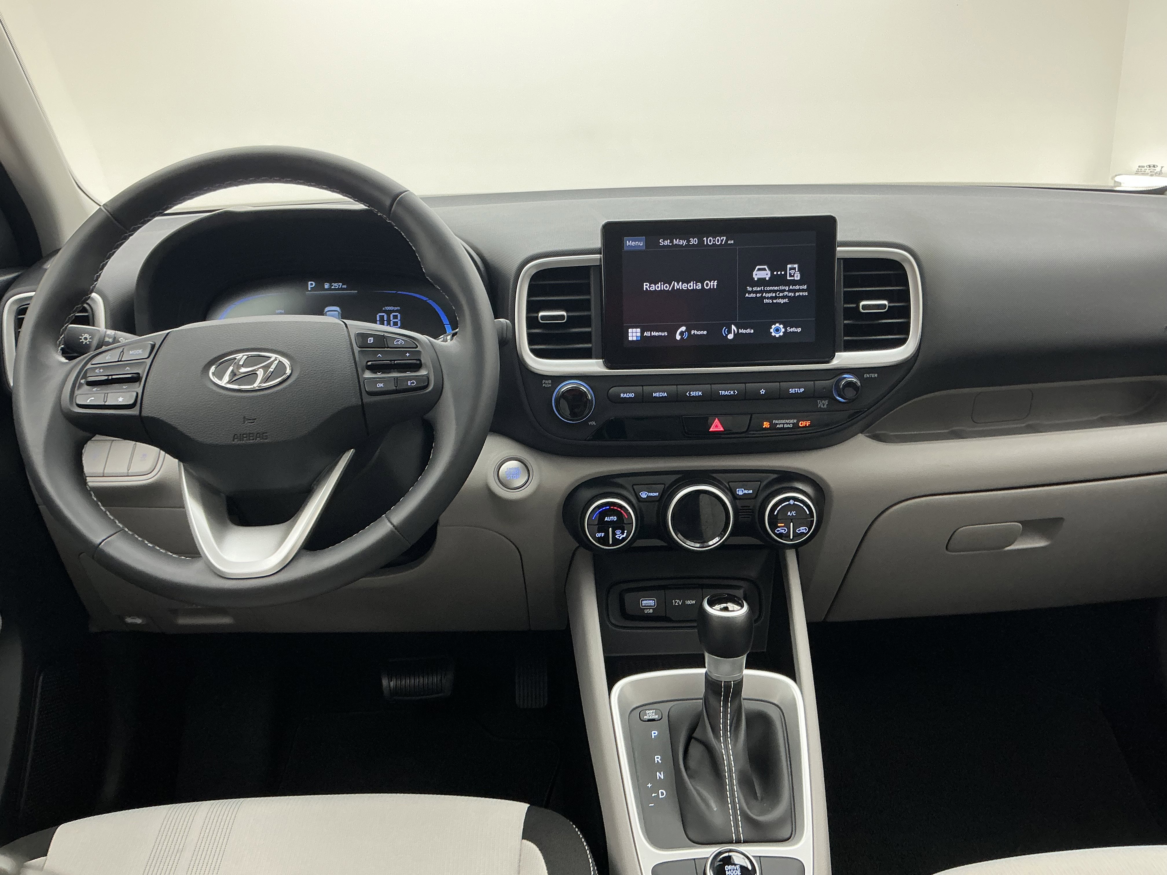 2025 Hyundai Venue SEL - Photo 20