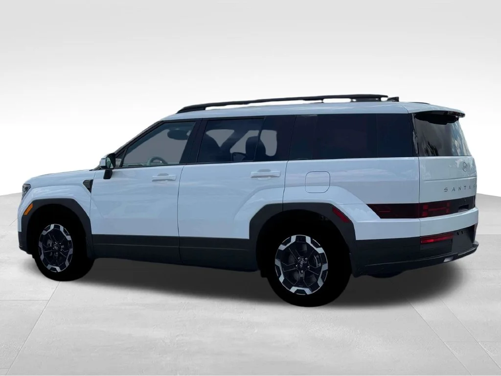 Used 2026 White Hyundai SEL image 4