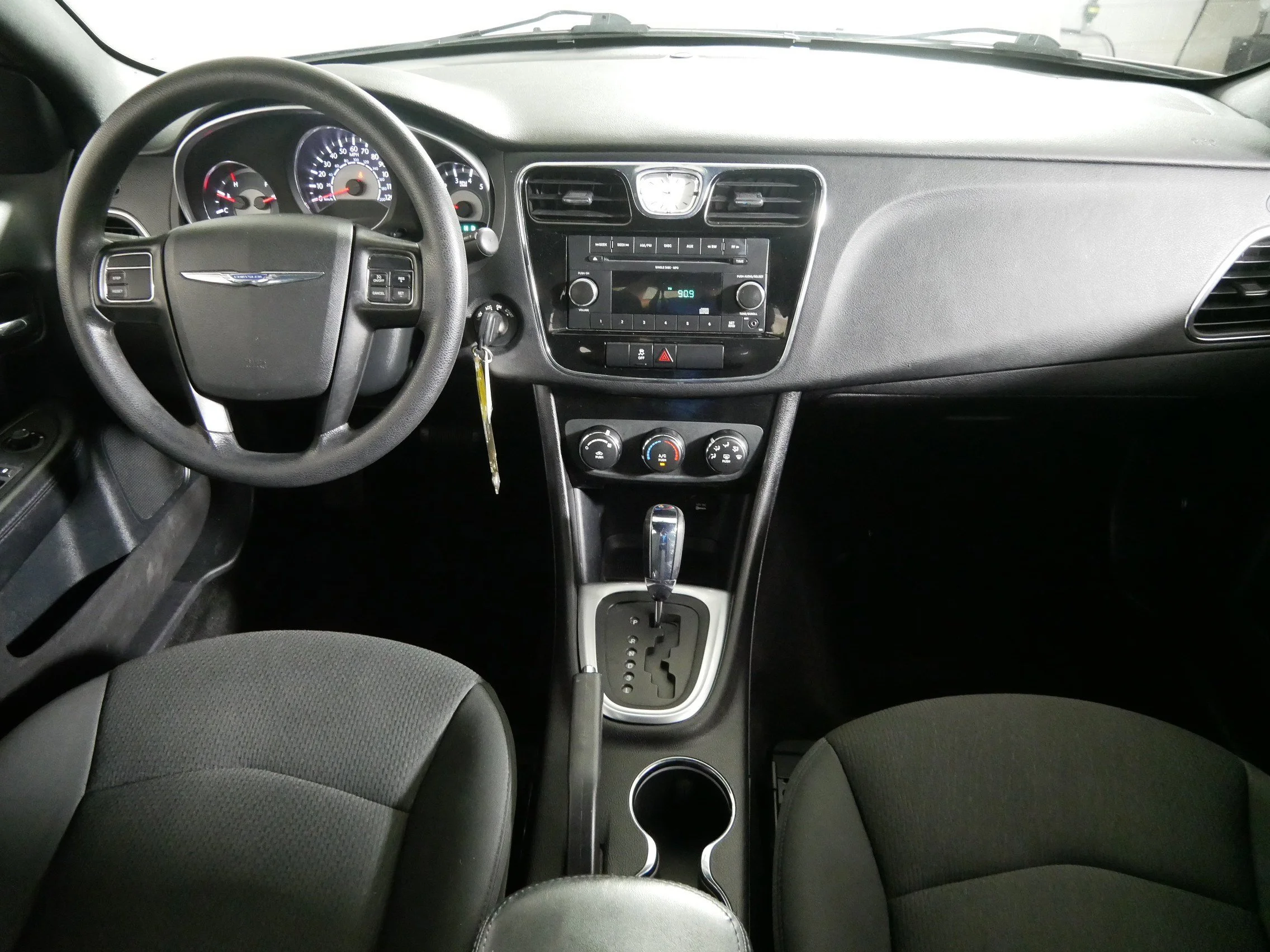 Used 2011 Bright Silver Metallic Chrysler LX image 10