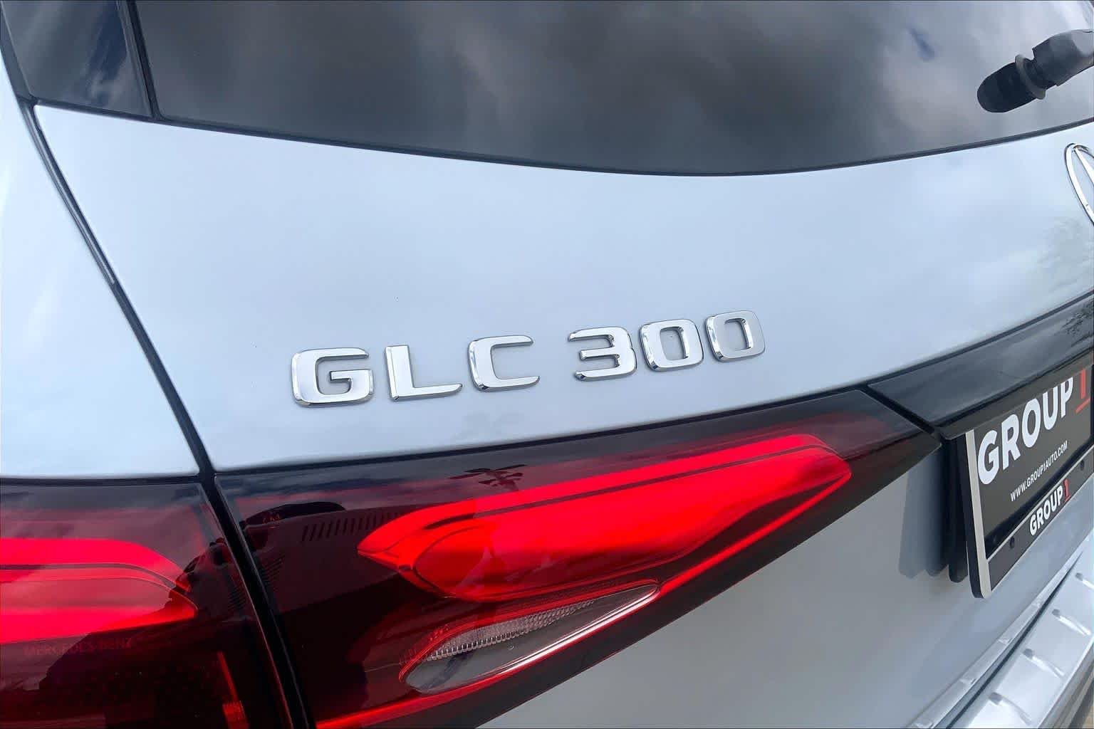 Used 2025 Cirrus Silver Metallic Mercedes-Benz GLC 300 image 9