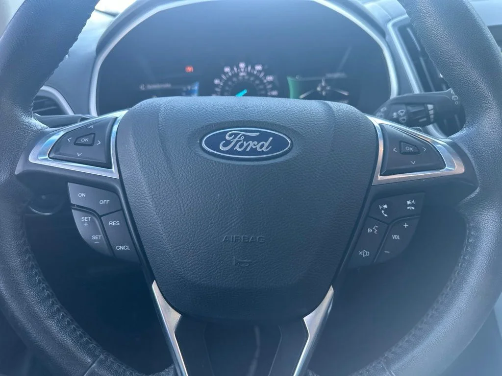 Used 2018 White Ford SEL image 11