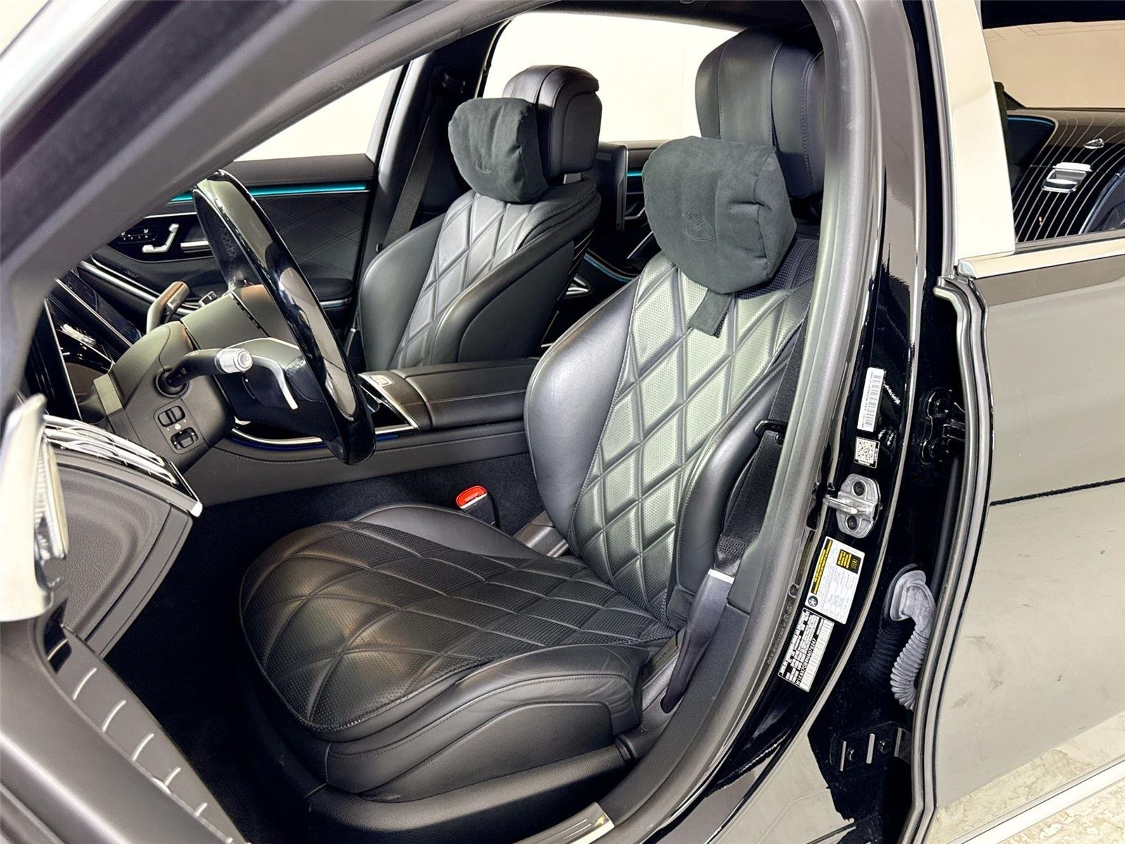 Used 2022 Black Mercedes-Benz Maybach S 580 | Exec Seating | Rear TVs image 14