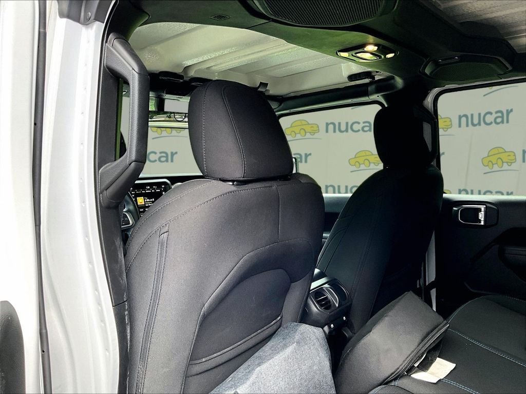 Used 2023 White Jeep Rubicon 4xe image 21