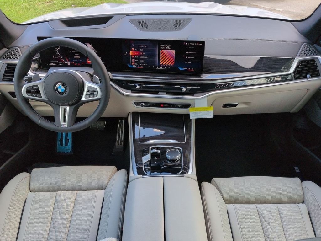 New 2026 White Metallic BMW M60i image 15