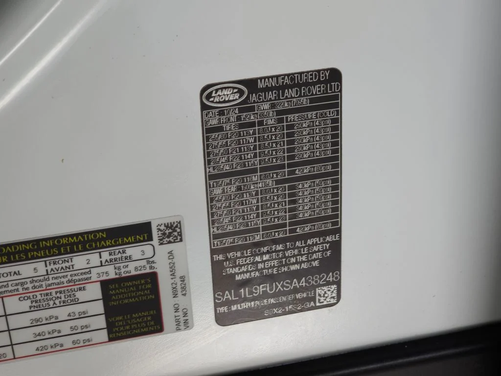 Certified Used 2025 White Land Rover Dynamic SE image 42
