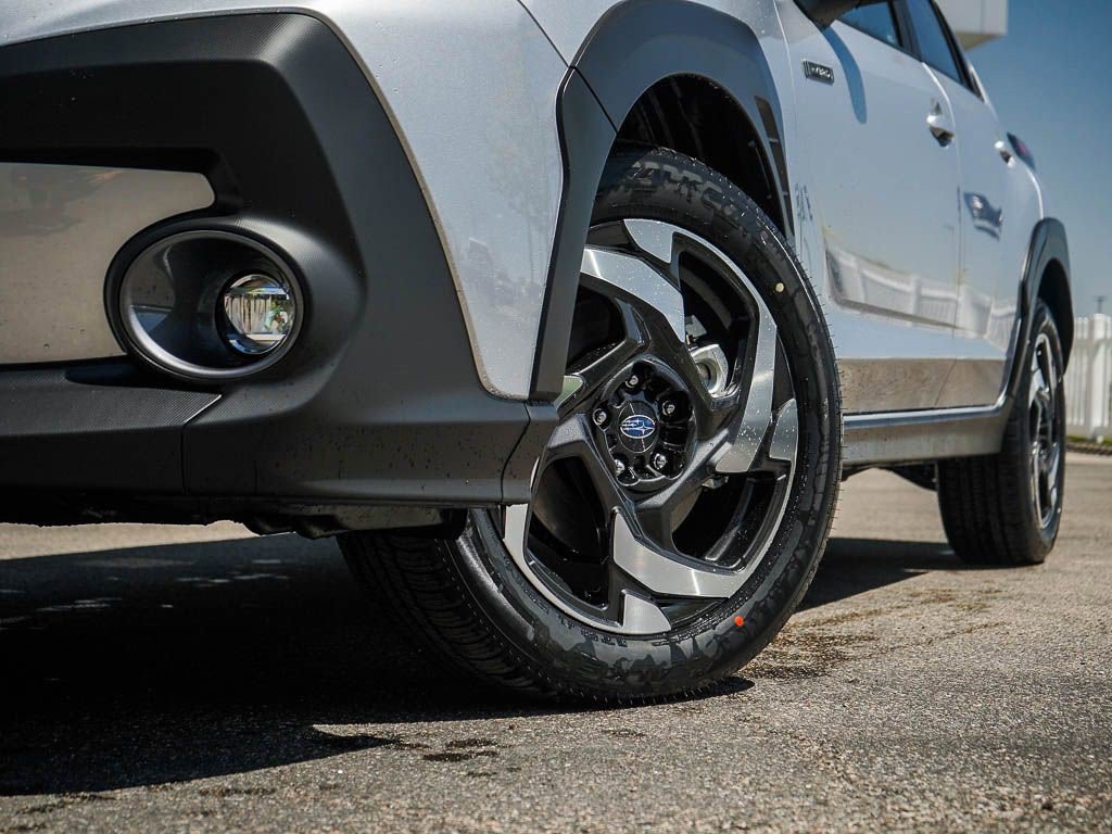 New 2026 ICE SILVER METALLIC Subaru Limited Hybrid image 6