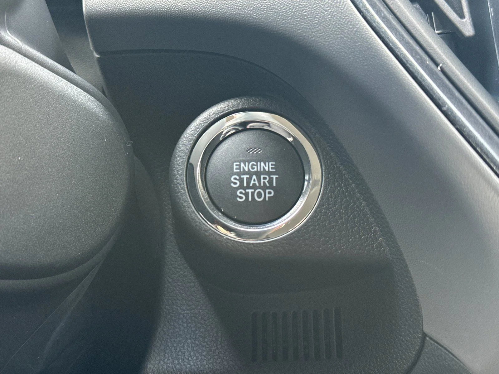 New 2026 CRYSTAL WHITE PEARL Subaru Limited Hybrid image 28