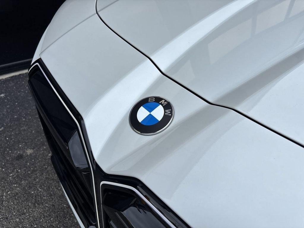 New 2027 Mineral White Metallic BMW  image 25