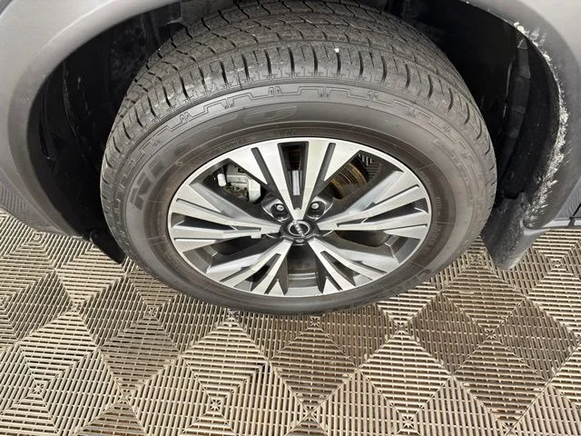 Used 2023 Gray Nissan SV image 26