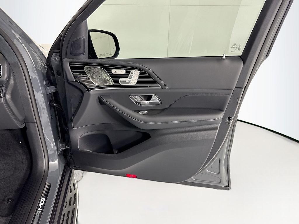 New 2026 MANUFAKTUR Silicon Grey Mercedes-Benz GLS 63 AMG® image 27