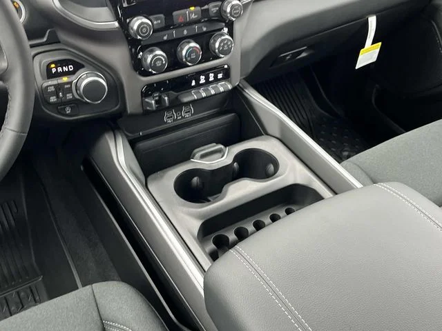 New 2026 Diamond Black Crystal Pearl-Coat Exterior Paint RAM Big Horn/Lone Star image 14