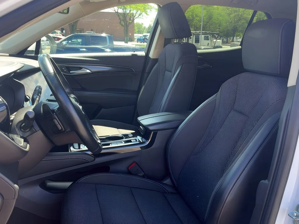 Used 2023 Summit White Buick Preferred image 13