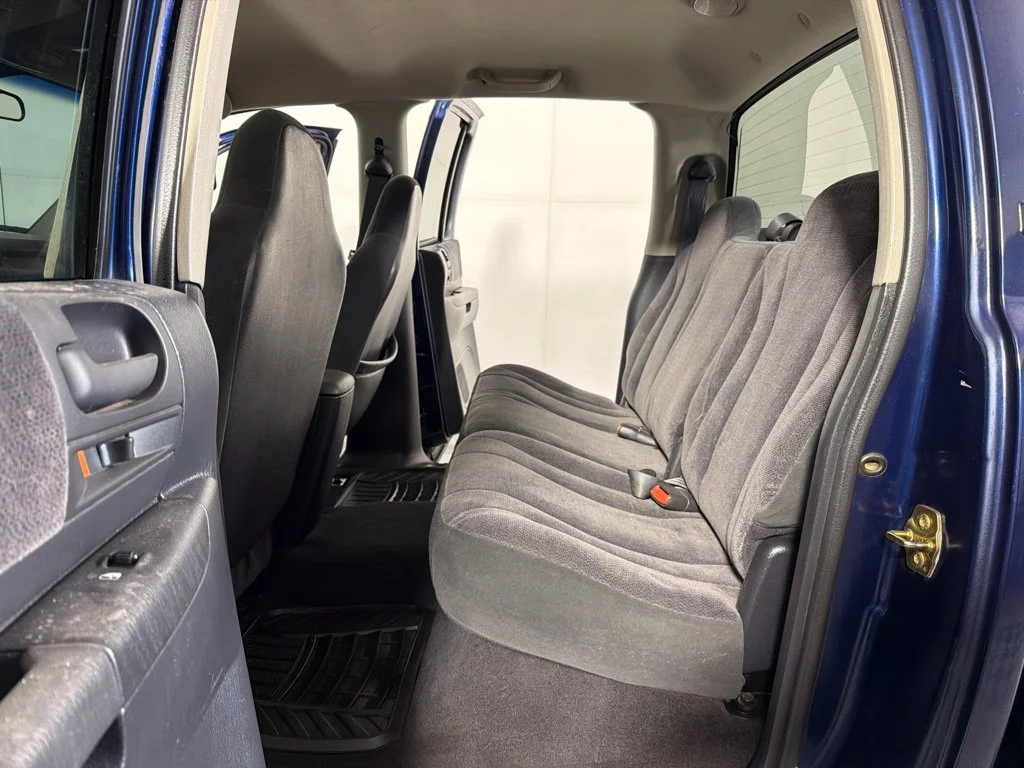Used 2001  Dodge Sport image 17