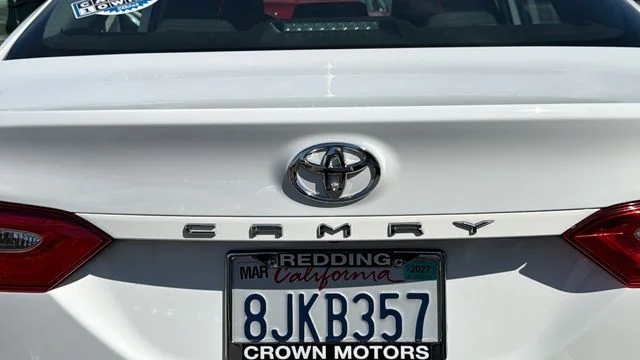 Used 2019 White Toyota LE image 12
