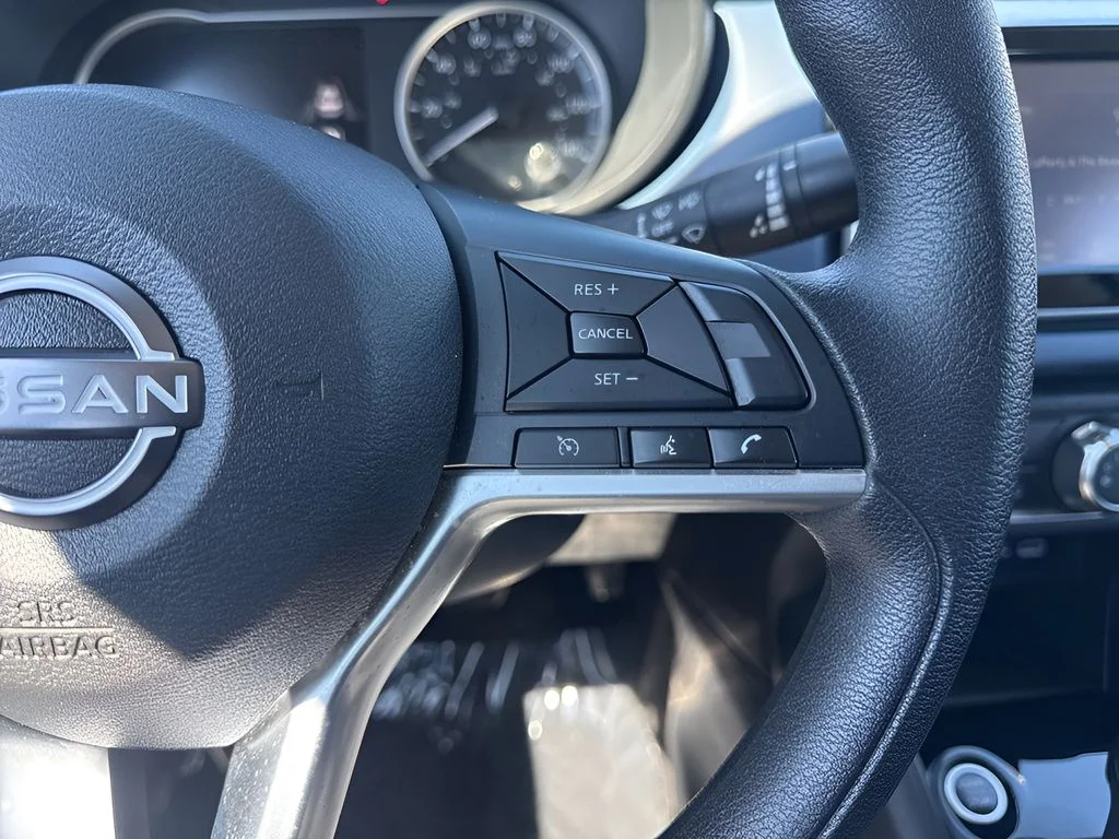 Used 2025 White Nissan 1.6 SV image 14
