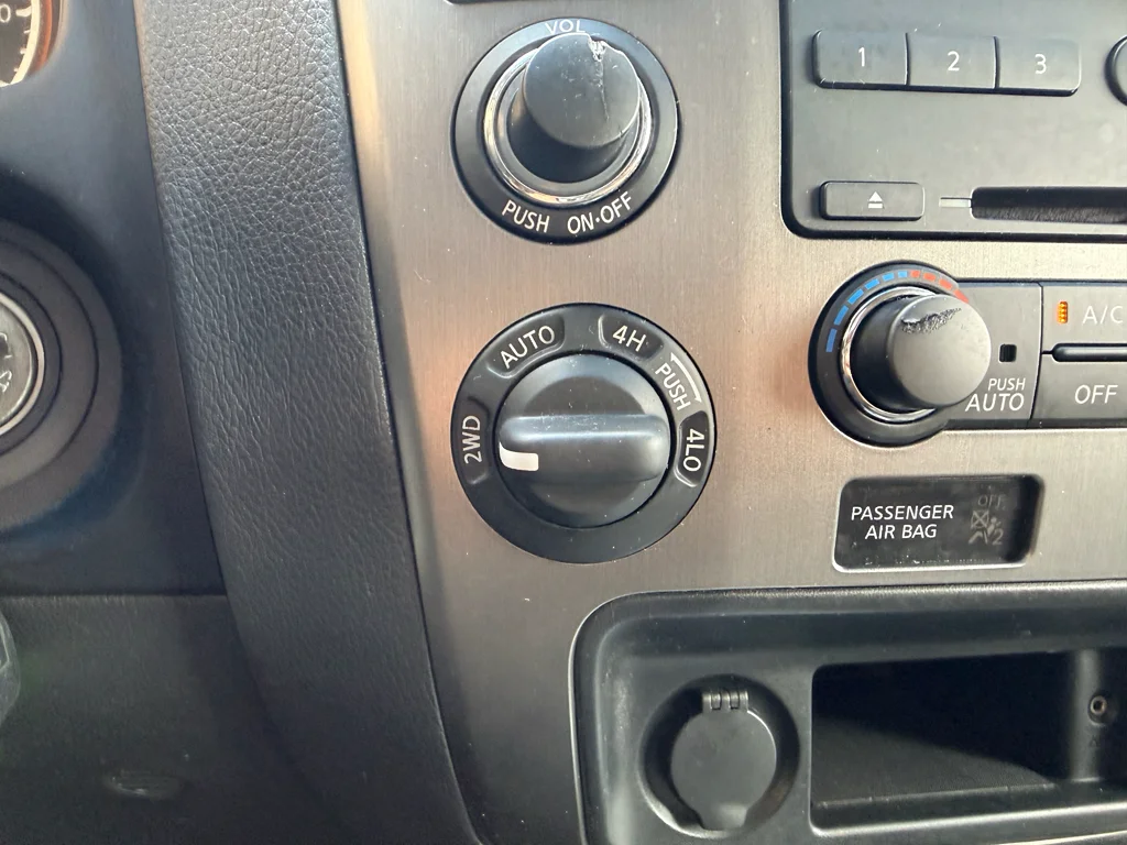 Used 2010 Smoke Nissan SE image 20