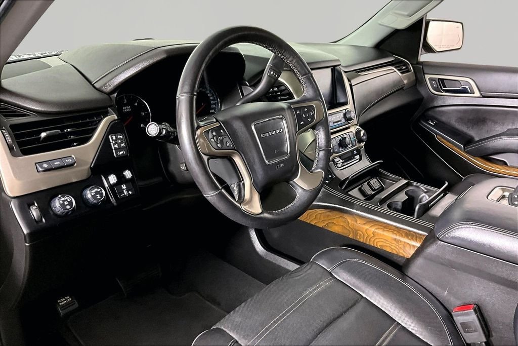 Used 2019 Black GMC Denali image 16