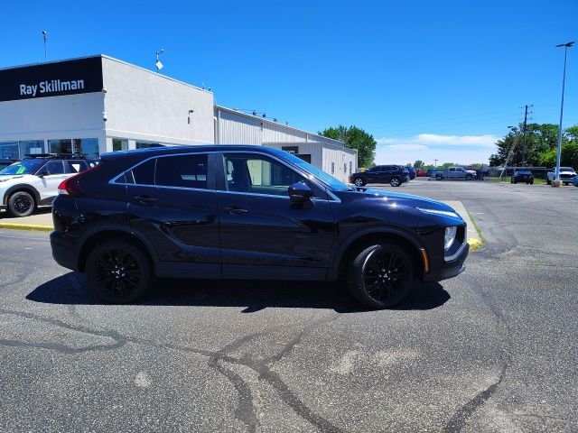 Used 2024 Black Mitsubishi LE image 8