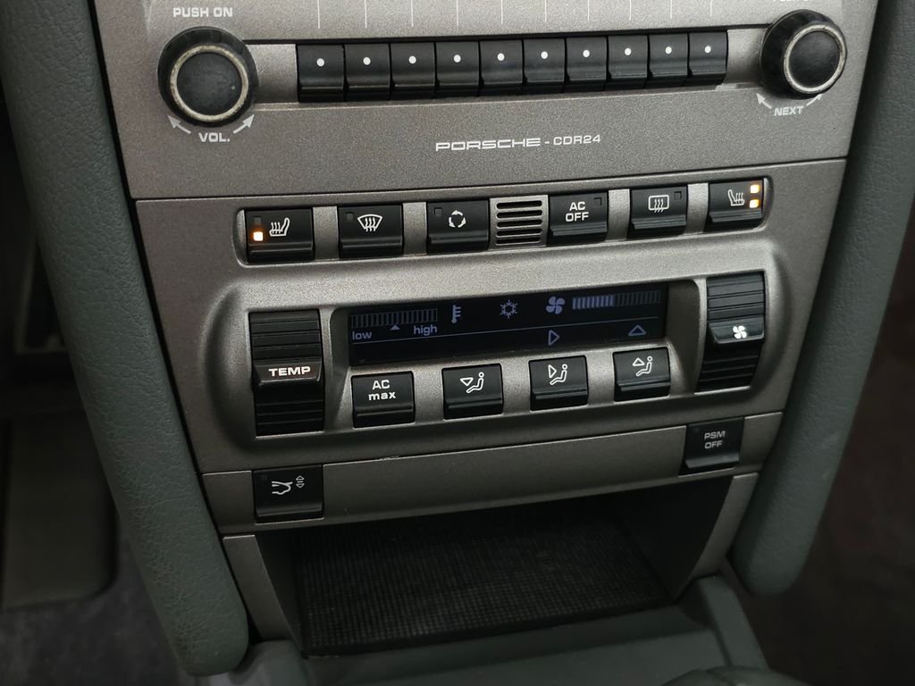 Used 2008 Meteor Gray Metallic Porsche Base image 25
