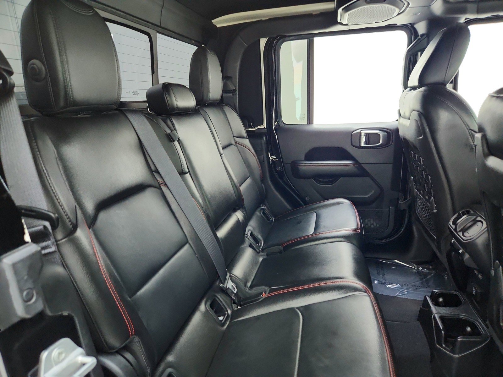 Used 2020  Jeep Rubicon image 31